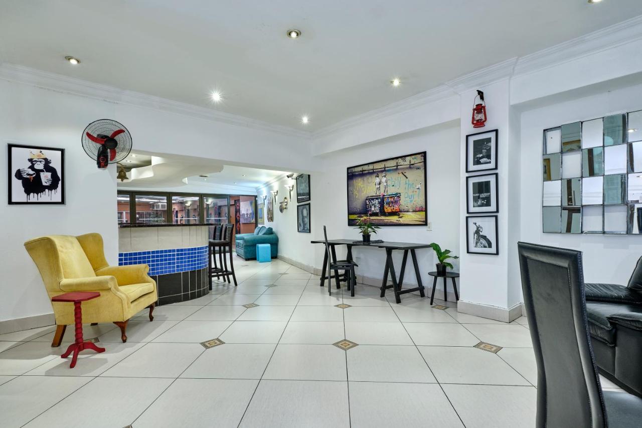 Inn & Out Sandton Park Йоганнесбурґ Екстер'єр фото